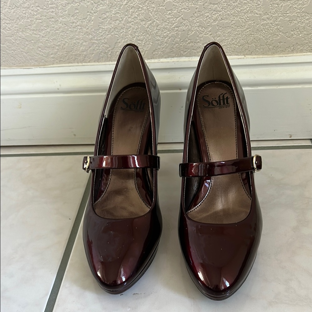 Maroon patent Mary Jane Heels with Medium Heel Height